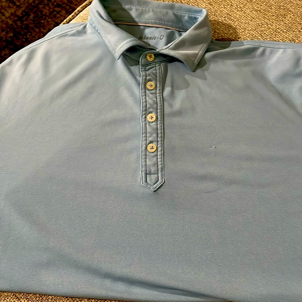 Men’s Johnnie-O polo, light blue, size large